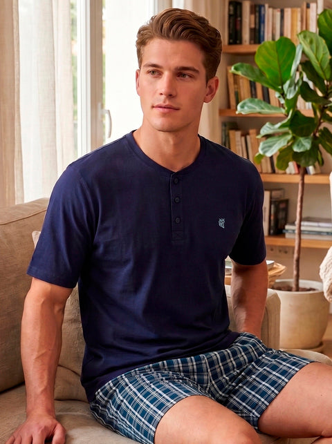 Camiseta pijama hombre manga corta y larga 100% algodón punto, cuello tapeta, logo bordado — El Búho Nocturno